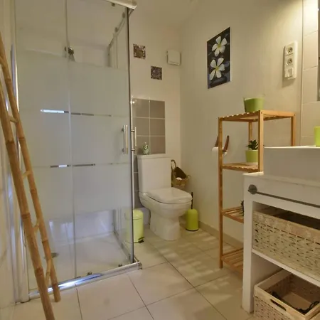 Studio G Bergerac Avec Terrasse Apartment